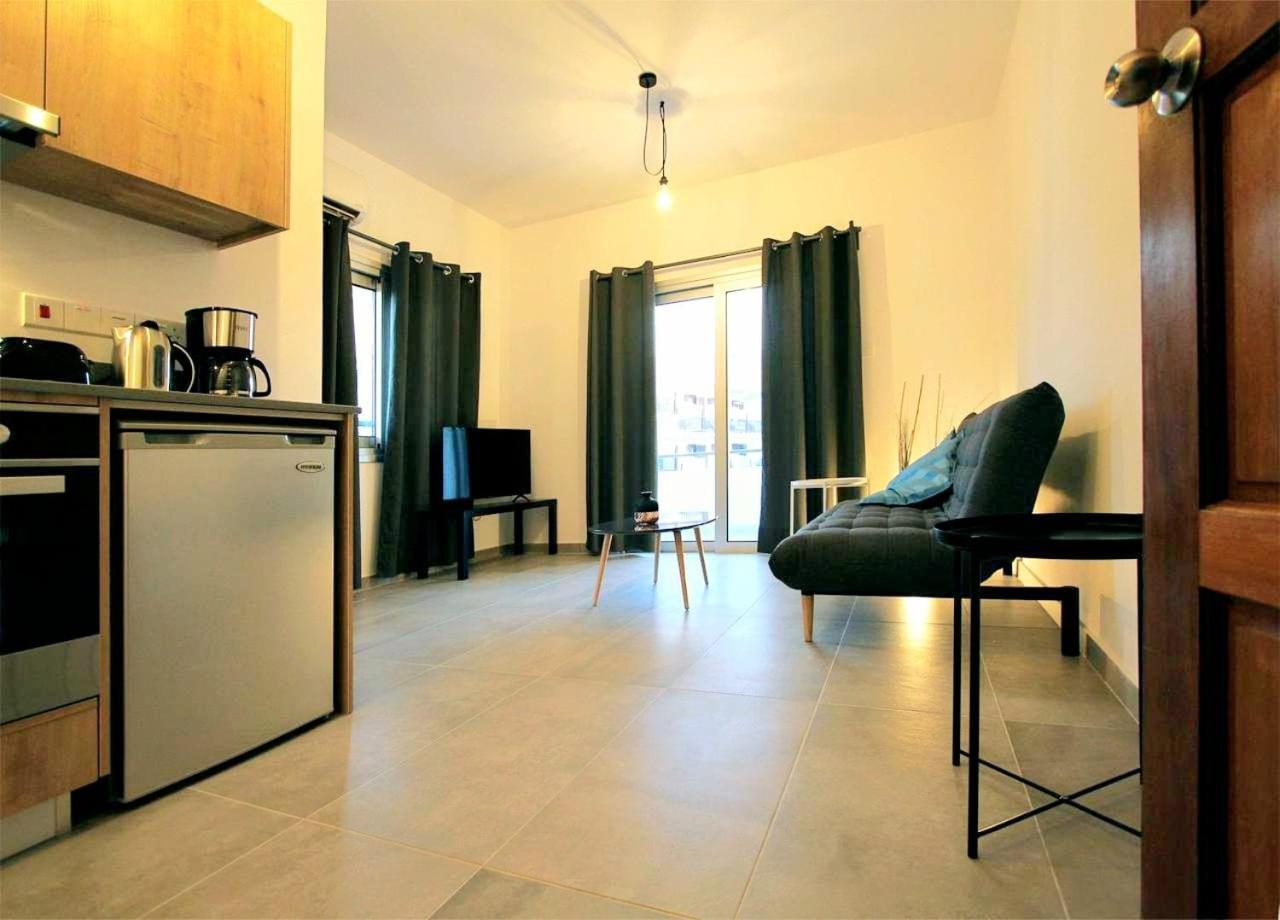 Papadavid Apartments Пафос Екстер'єр фото