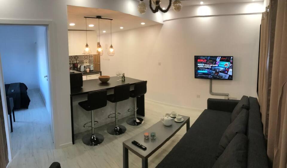 Papadavid Apartments Пафос Екстер'єр фото